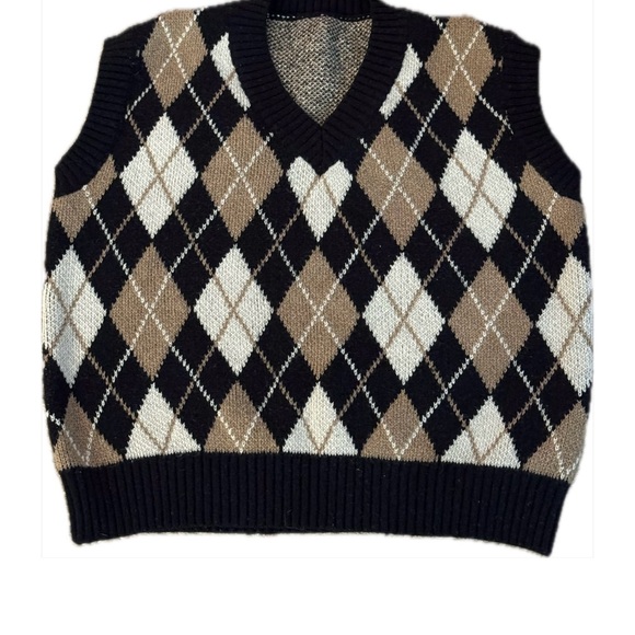 Sweater Vest - Picture 3 of 9